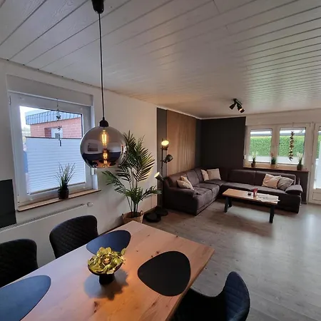 Ohrenqualle Apartman Dornum